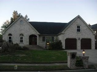 4004 Lakeview Dr, Chesapeake, VA 23323