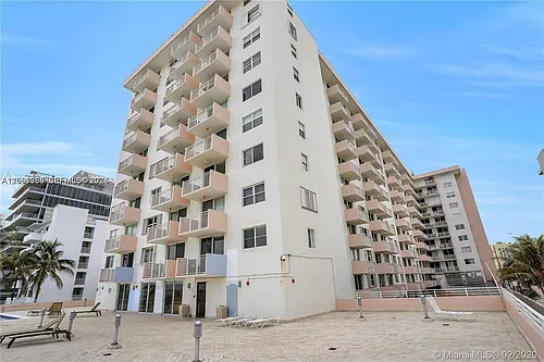 345 Ocean Dr #302 Photo 1
