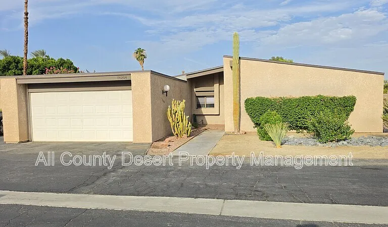 74204 Catalina Way — Photo 1