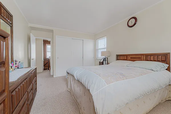 Sold by Prime Realty | media 9