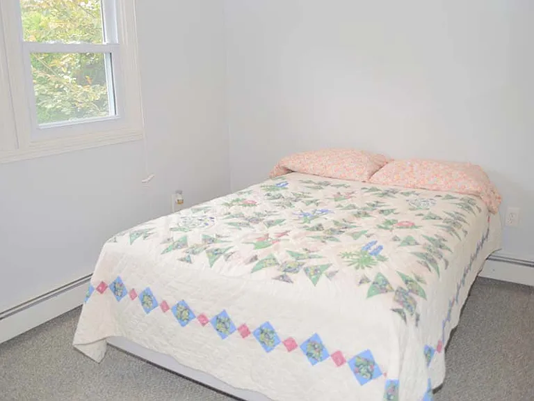 20 Burbank Ave — Photo 9