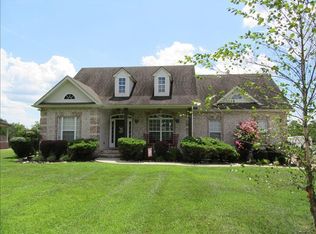 1044 Pruitt Ln, Gallatin, TN 37066