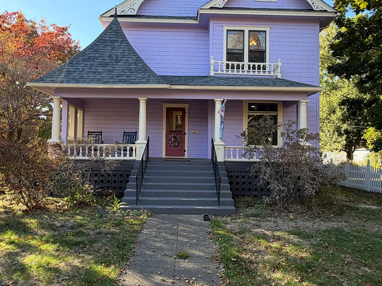 4 bed, 2274 sqft, $3,195 — Photo 2