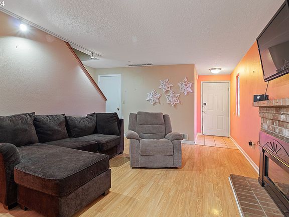 3rd image of 2780 SE 44th Ct