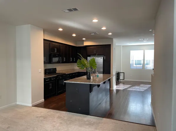 202 Jetty Dr, Richmond, CA 94804