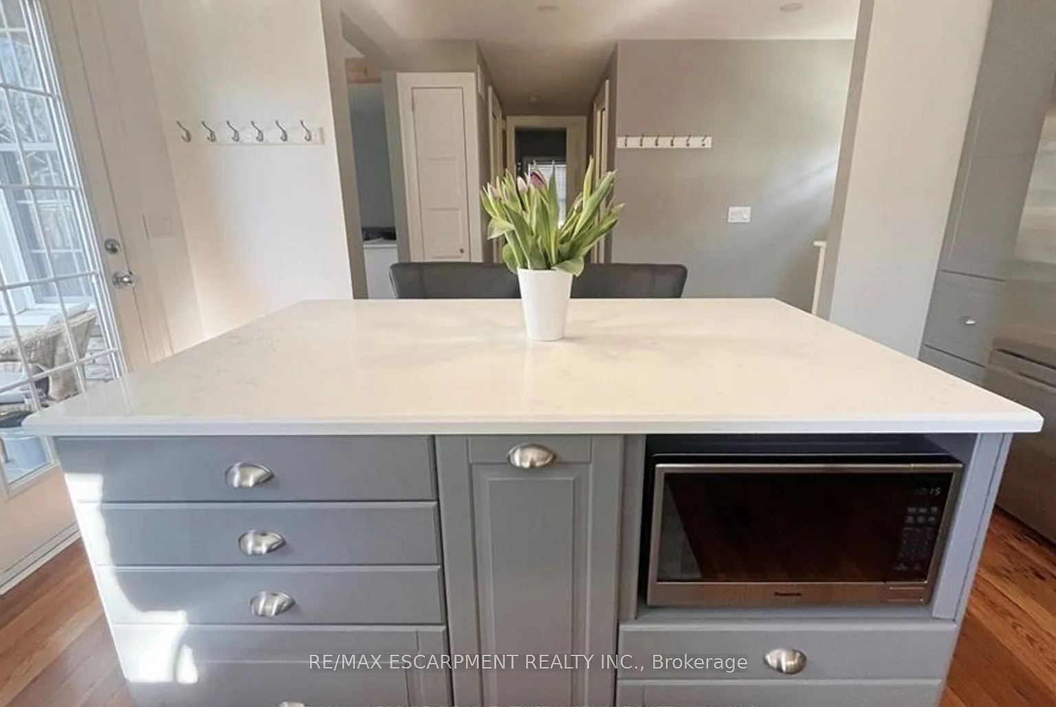 2 bed, $2,300 — Photo 3