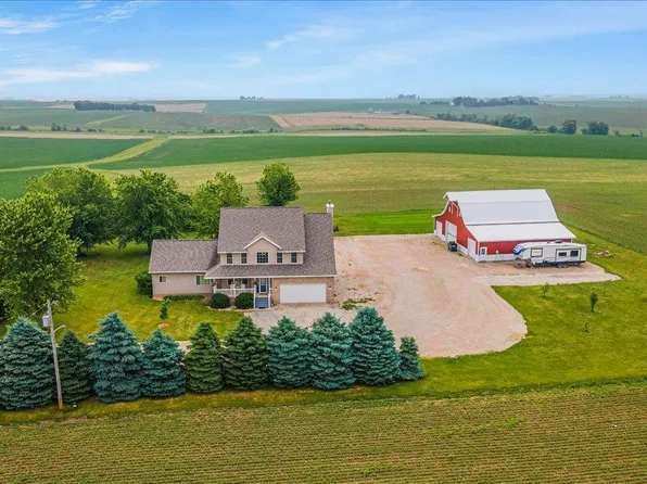 2680 232nd St, Independence, IA 50644