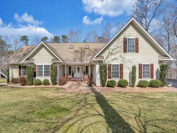 115 Osprey Ln, Moneta, VA 24121