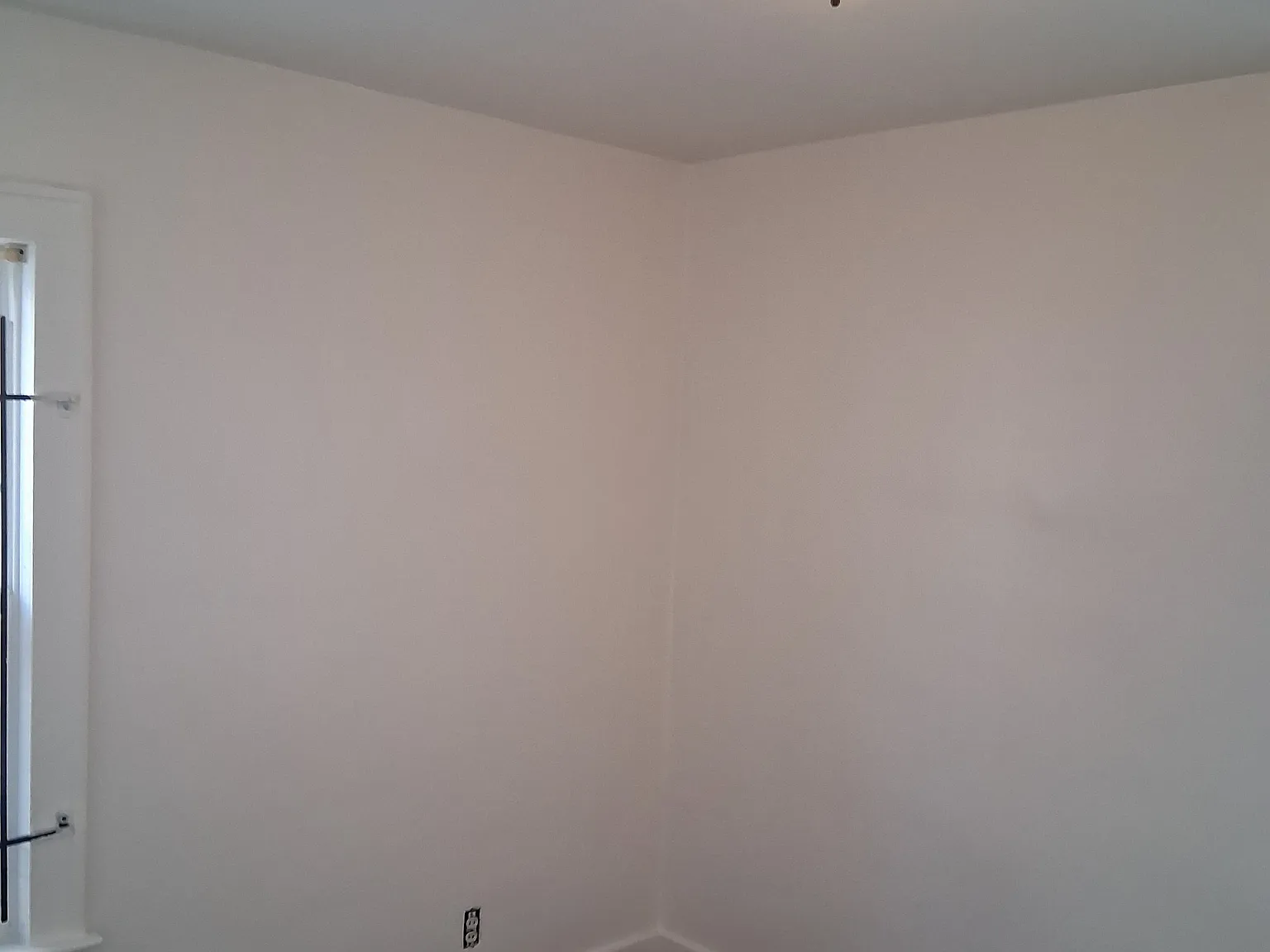 2 bed, 1400 sqft, $1,050 — Photo 1