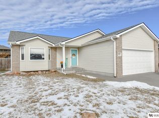 1650 Frisco Dr, Lincoln, NE 68521