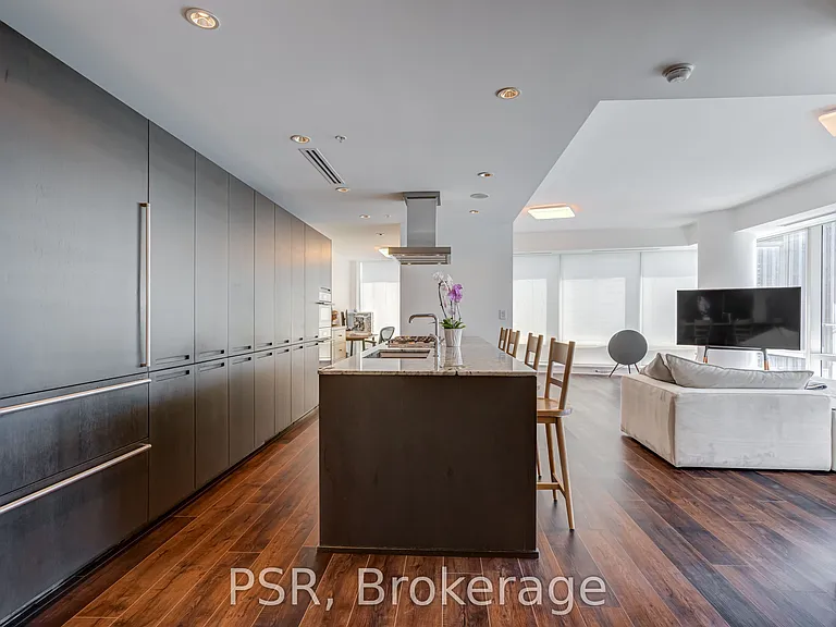 180 University Ave #3109 — Photo 5