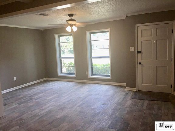 3rd image of 203 Warwick Dr