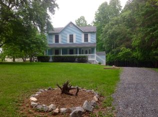 102 Bent Tree Rd, Moneta, VA 24121