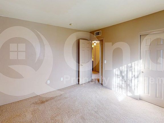 4th image of 4011 N Stone Ave Unit 1