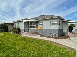 950 Windsor Dr, Tulare, CA 93274