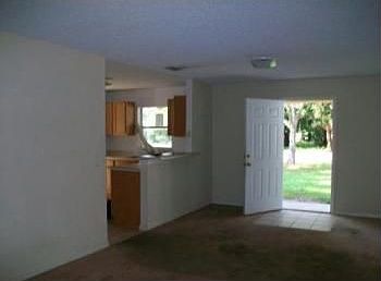 5th image of 909 Bay Ave
