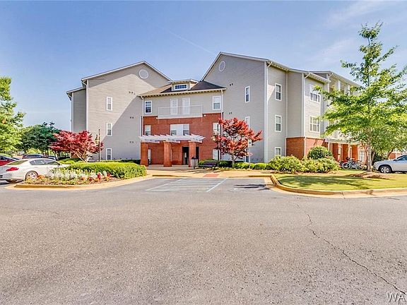 3rd image of 303 Helen Keller Blvd APT B124