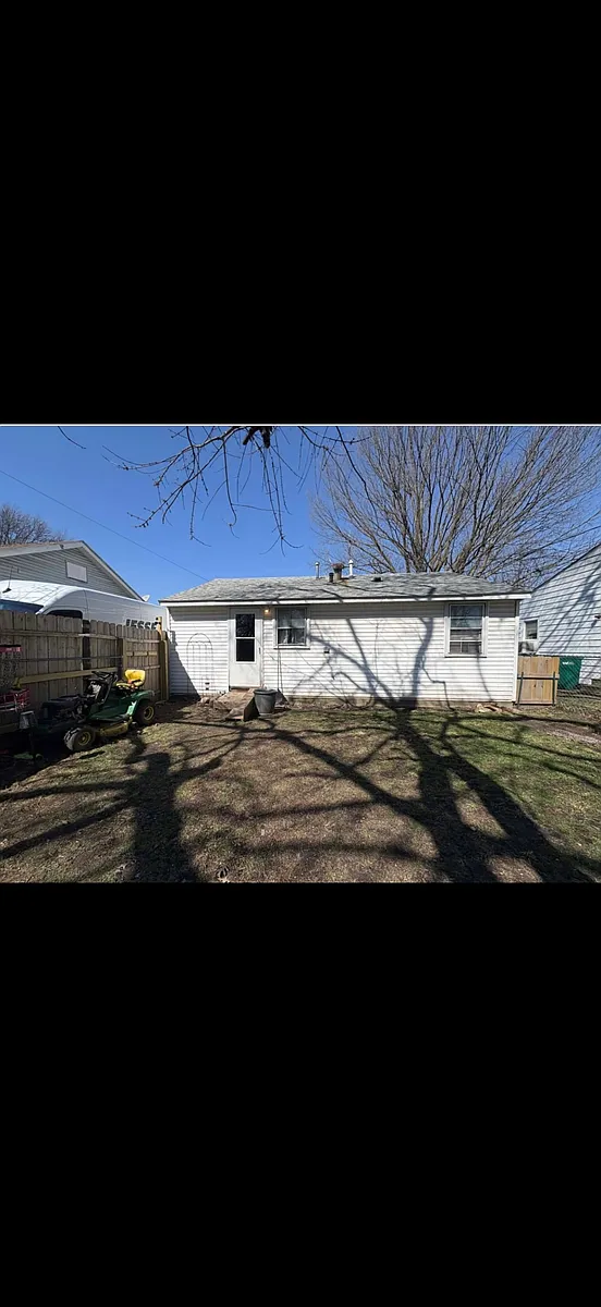 Building Photo - 1035 Elmhurst Ave