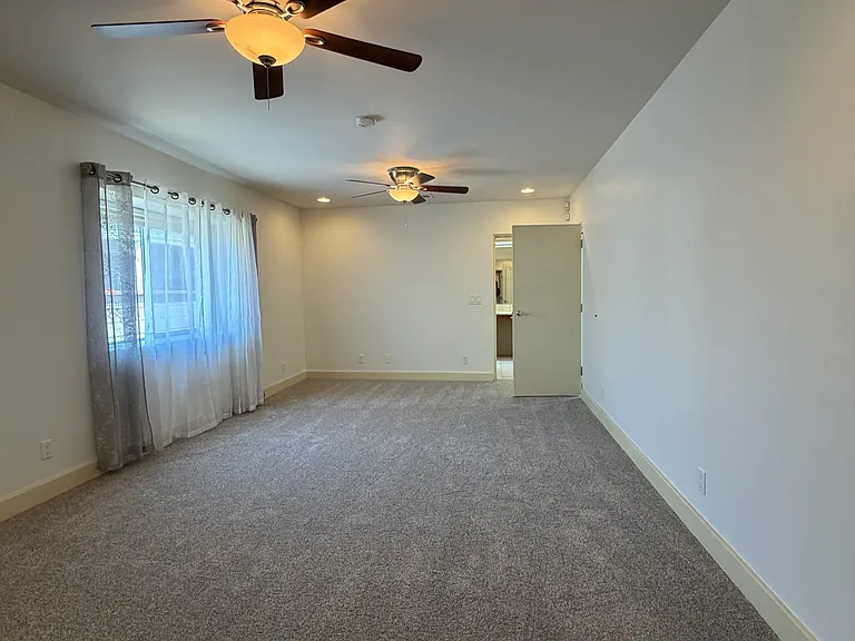 348 N Osborn Ave — Photo 19