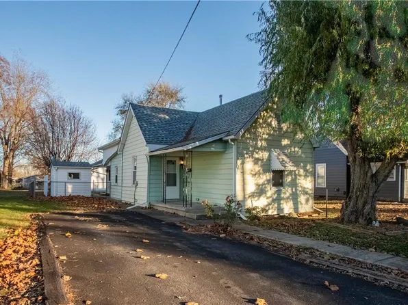 221 S Walnut, Westville, IL 61883