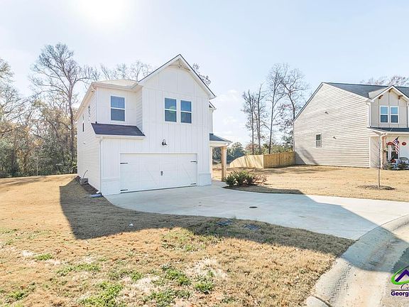 3rd image of 108 Corn Field Cir