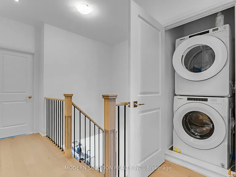 1659 Vellore Cres — Photo 34