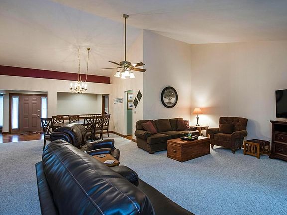 4th image of 1700 Fawnbrook Ct