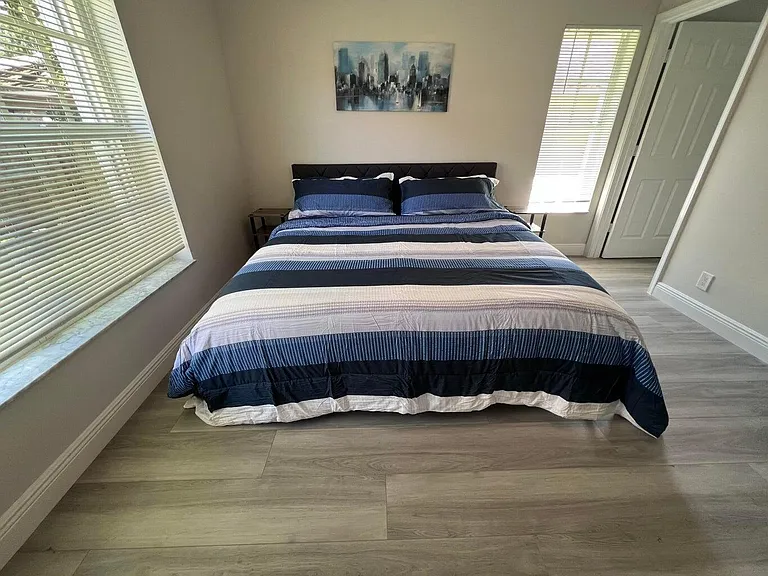 1598 Hawthorne Pl — Photo 22