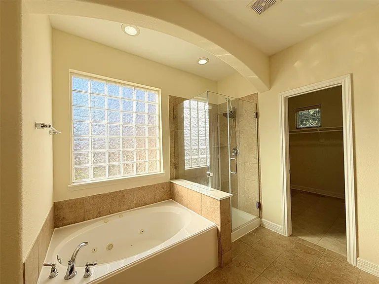 28015 Silverstream Ct — Photo 16