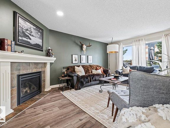 4th image of 104 Becker Cres