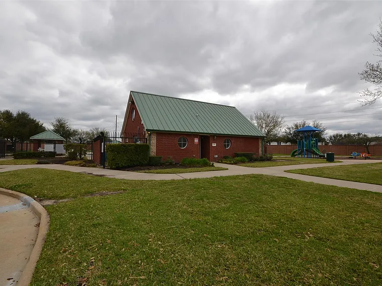 20751 Cypress Post Dr — Photo 49