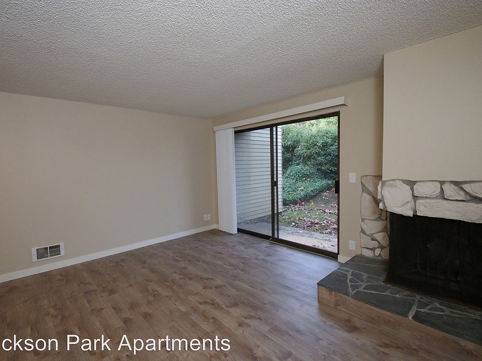 1st image of 1710 NE 145th St APT 4
