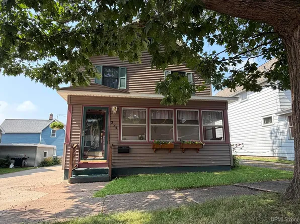 324 W Ridge St, Ishpeming, MI 49849