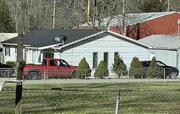 2nd image of 158 Lower Pigeon Rd