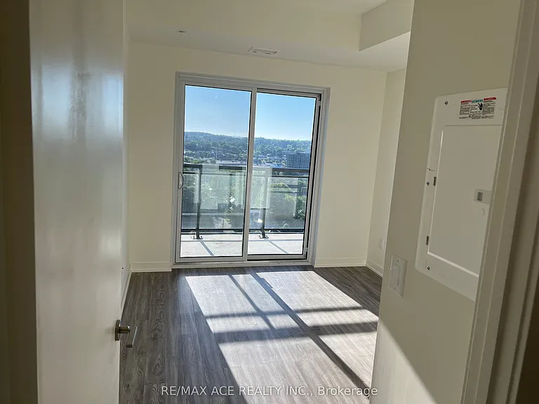 128 King St N #1610 — Photo 5