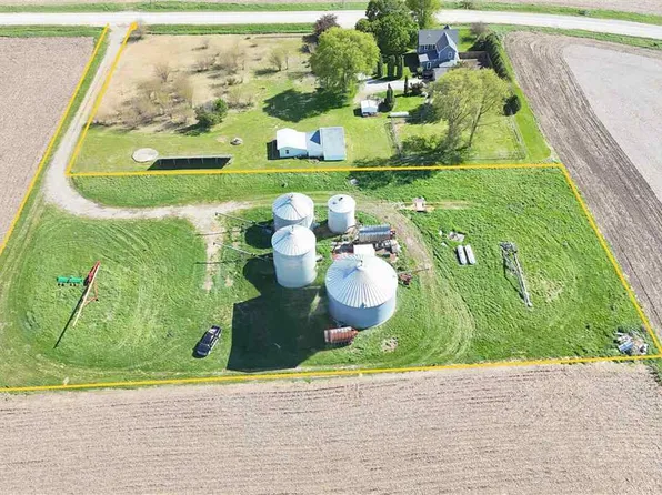 435 Buckeye Rd, West Liberty, IA 52776