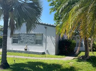 913 NE 5th St, Hallandale, FL 33009