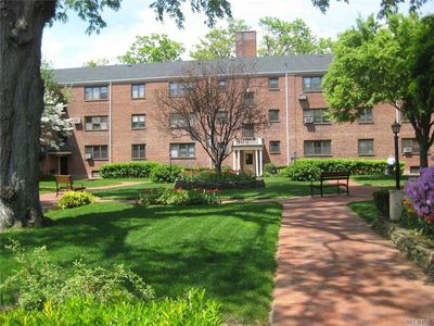 15 Beach Rd APT 3S, Great Neck, NY, 11023