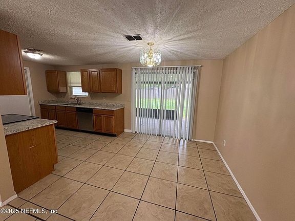 4th image of 2859 Kiowa Ave