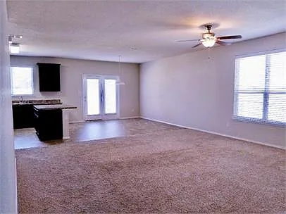 Building Photo - 9185 Blackstone Dr