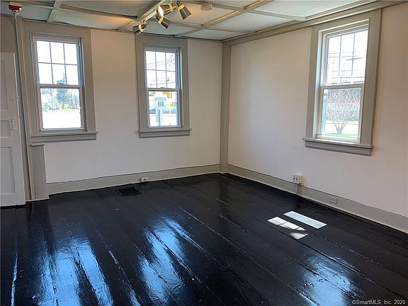 5th image of 27 Nichols Ave