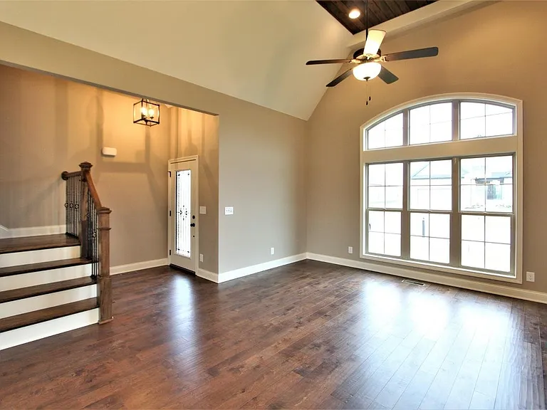 805 Ella Ln — Photo 15