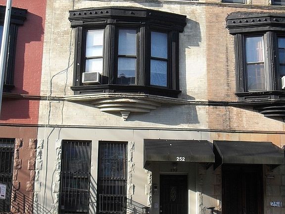 5th image of 252 W 136th St APT 3R