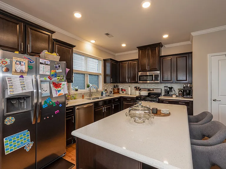 101 Salt Cedar Ln — Photo 6