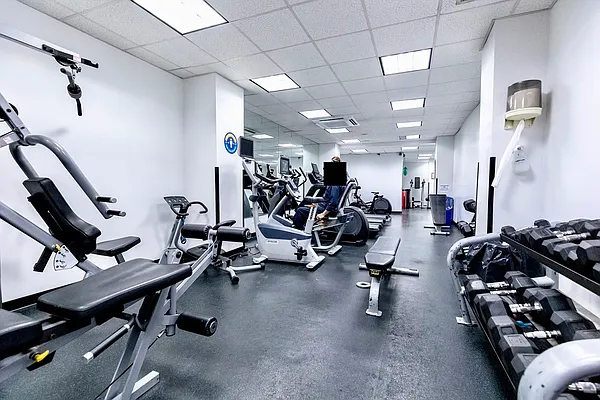 Rented by Manhattan Realty Group | media 14