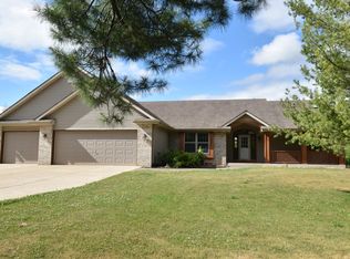 3473 Old Wood Trl, Racine, WI 53402