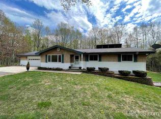 157 Maple Grove Rd, Skandia, MI 49885