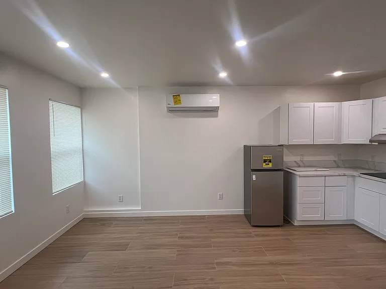 2422 Megan Ct — Photo 12