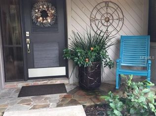 702 Old Mill Pond Rd, Palm Harbor, FL 34683