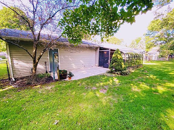 5th image of 8201 Peach Tree Ave NE